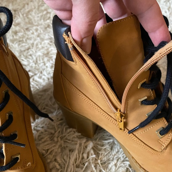 Zigi Soho Chunky heeled women’s boots that resemble “Timbs”, size 8 - Picture 6 of 13